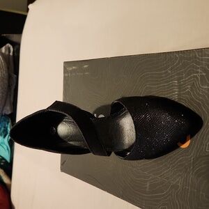 Worn one mysoft Women's Pumps Pointed Toe 3 inch Dress Shoes 7.5 black glitter